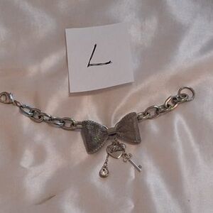Bow Bracelet